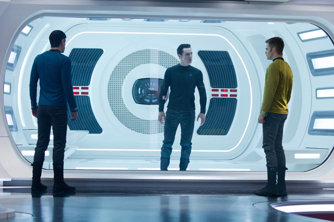 big_68259_zachary-quinto-benedict-cumberbatch-and-chris-pine-in-star-trek-into-darkness.jpg