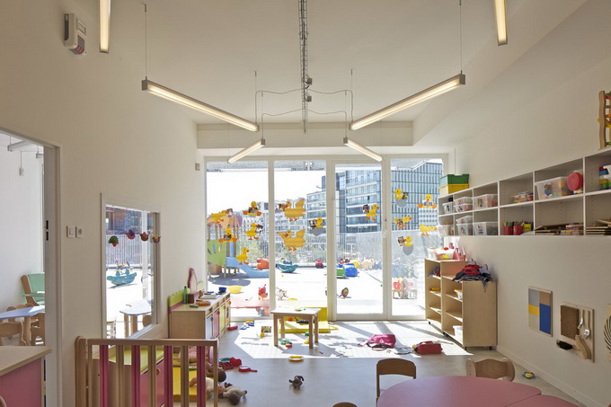 6-day-nursery-of-the-giraffe-by-hondelatte-laporte-architectes.jpg