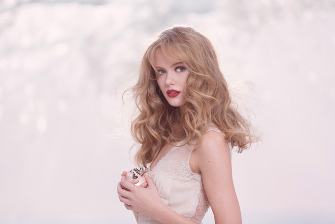 frida-gustavsson-nina-ricci-nina-leau-fragrance-07.jpg