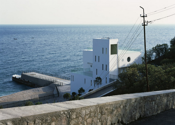 dezeen_Yacht-House-by-Robin-Monotti_ss_8.jpg