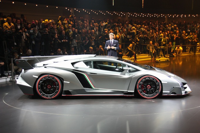 009-lamborghini-veneno-geneva-2013.jpg