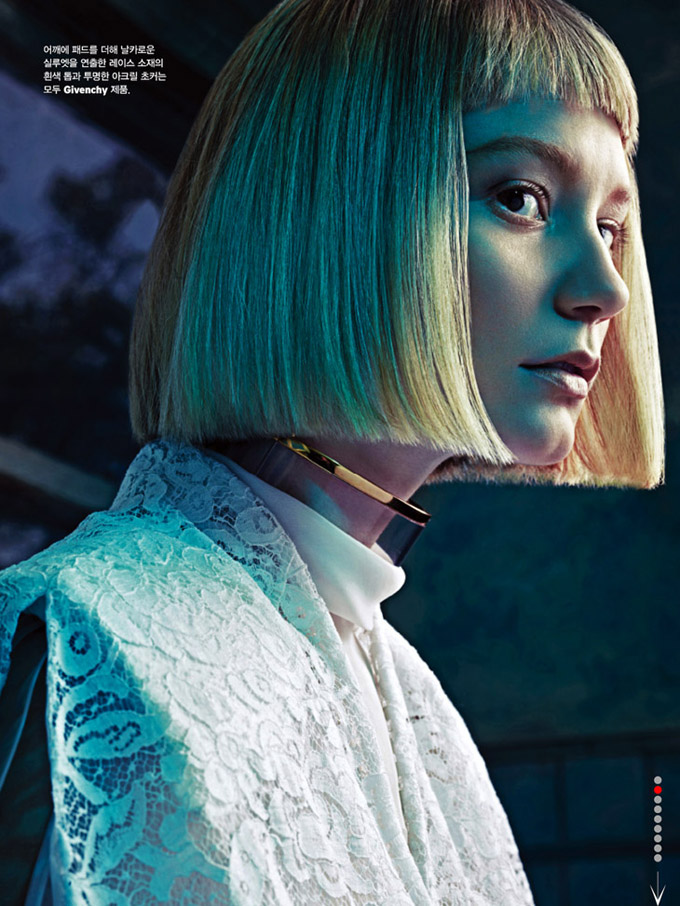 Mia-Wasikowska-W-Korea-March-2013-03.jpg