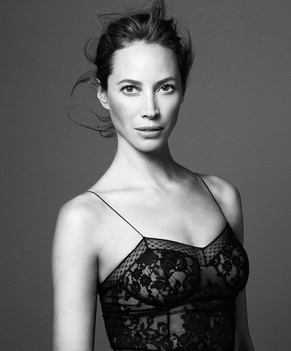 christy-turlington-harpers-bazaar3.jpg