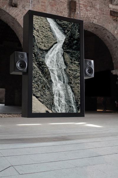 Audiovisual-Installation-of-Waterfalls10.jpg