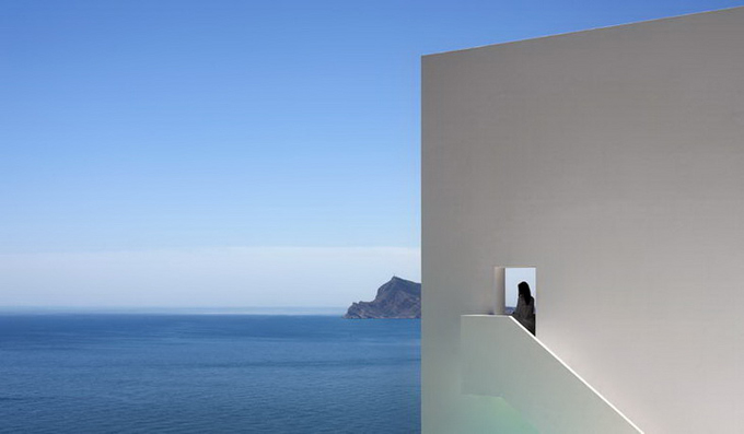 House-Cliff-Fran-Silvestre-03.jpg