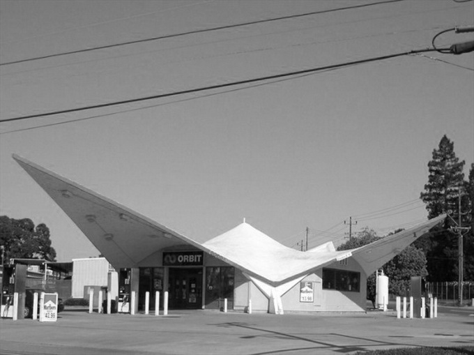 modernist-petrol-stations-01-600x464.jpg