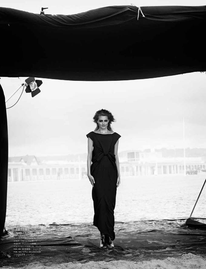 Lindsey-Wixson-Vogue-Japan-Peter-Lindbergh-02.jpg