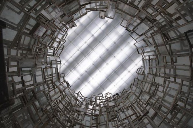 chiharu-shiotas-installations-01-600x901.jpg