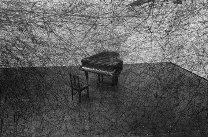 chiharu-shiotas-installations-01-600x903.jpg