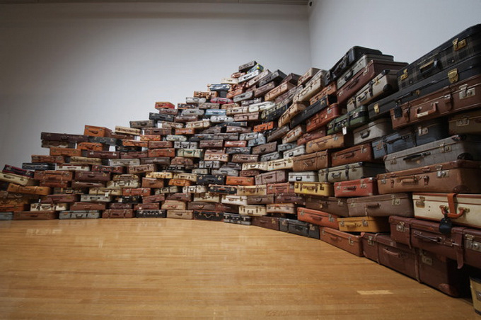 chiharu-shiotas-installations-01-600x906.jpg