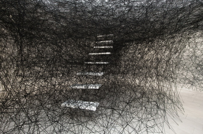 chiharu-shiotas-installations-01-600x910.jpg