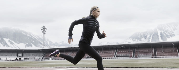 Ho13_NSW_CEE_Outerwear_DaryaKlishina_BlackRunning_001_RGB.jpg