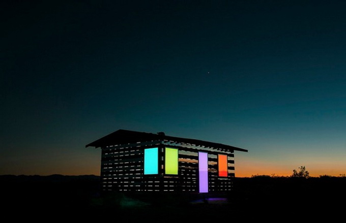 Lucid-Stead-Transparent-Cabin1-640xр_04.jpg