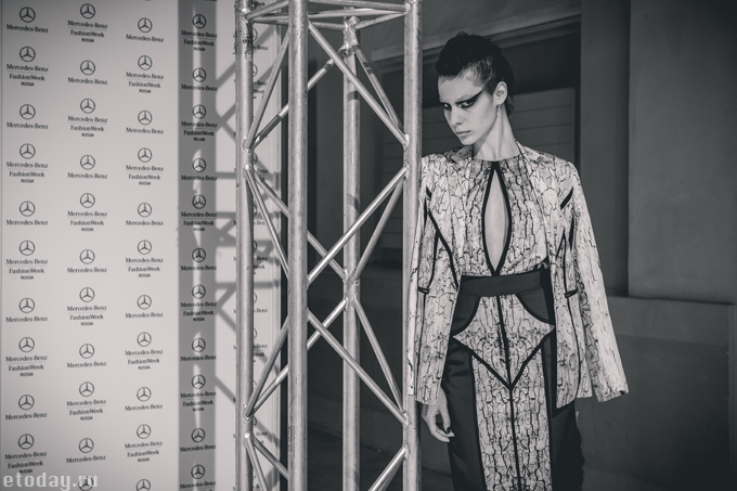 etoday-MBFW ss14-backstage-31.jpg