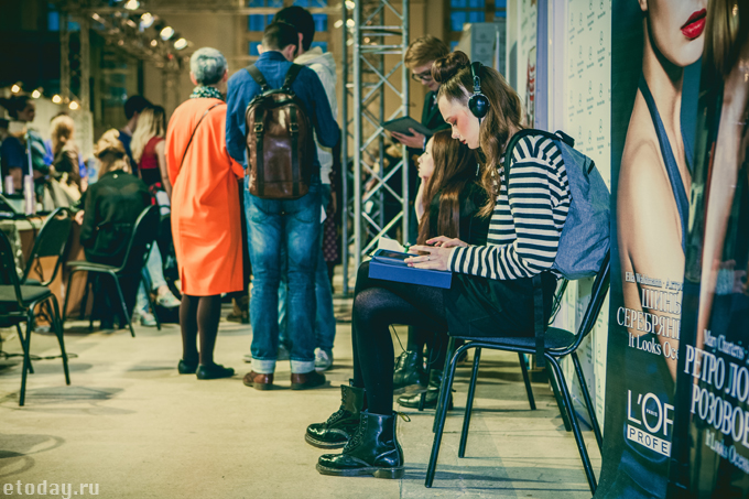 etoday-MBFW ss14-backstage-41.jpg