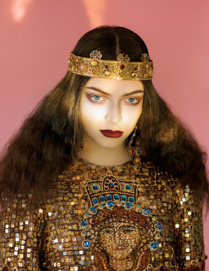 800x1040xlorde-royal-wild-magazine5_jpg_pagespeed_ic_i5FOnpLuoh.jpg