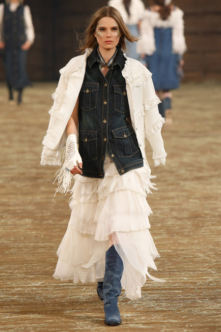 Chanel_057_1366_450x675.jpg