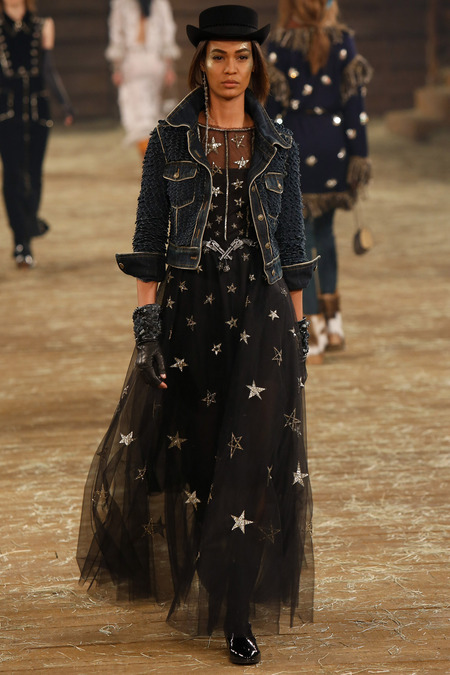 Chanel_078_1366_450x675.jpg