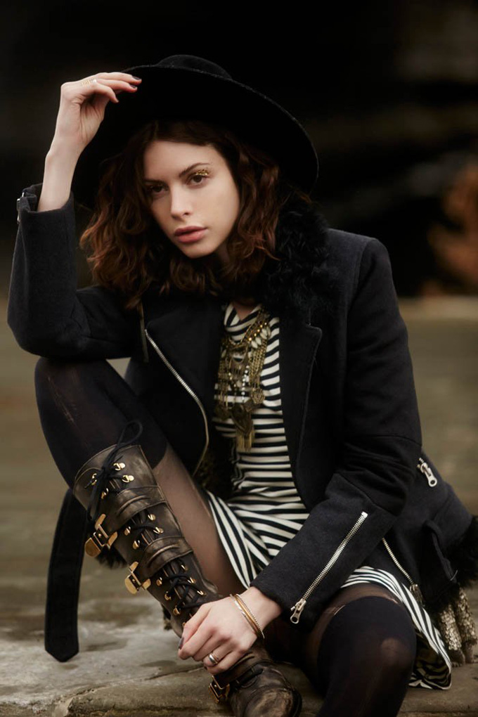 700x1050xcharlotte-kemp-muhl-4_jpg_pagespeed_ic_ezChqZYOhq.jpg