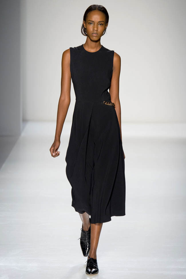 victoria-beckham-fall-winter-2014-show11.jpg