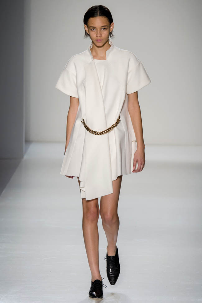 victoria-beckham-fall-winter-2014-show8.jpg