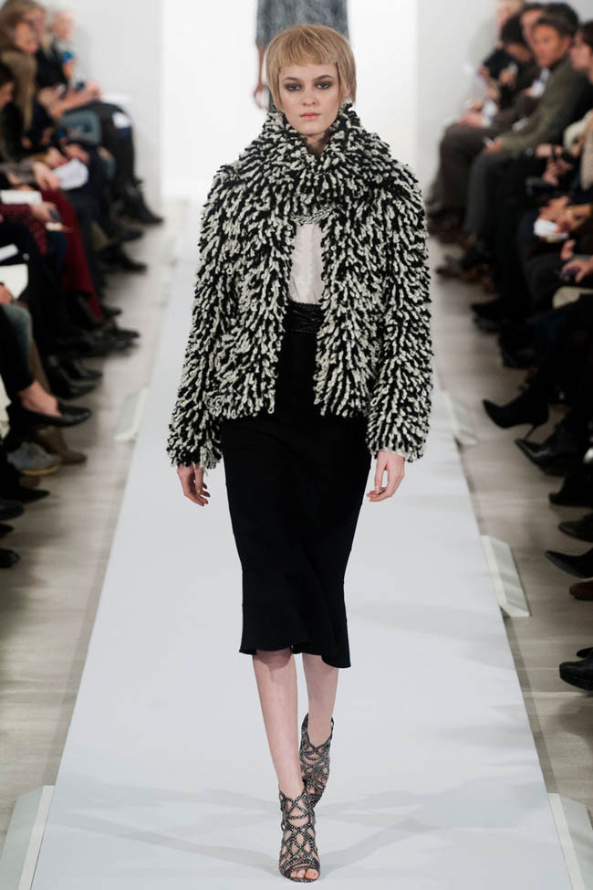 oscar-de-la-renta-fall-winter-2014-show16.jpg