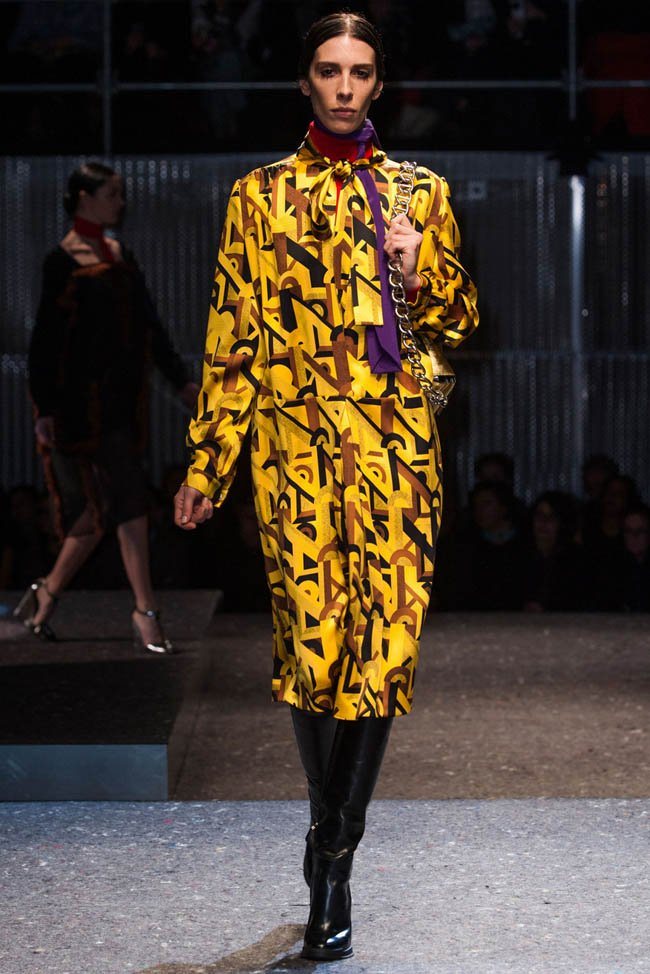 prada-fall-winter-2014-show13.jpg