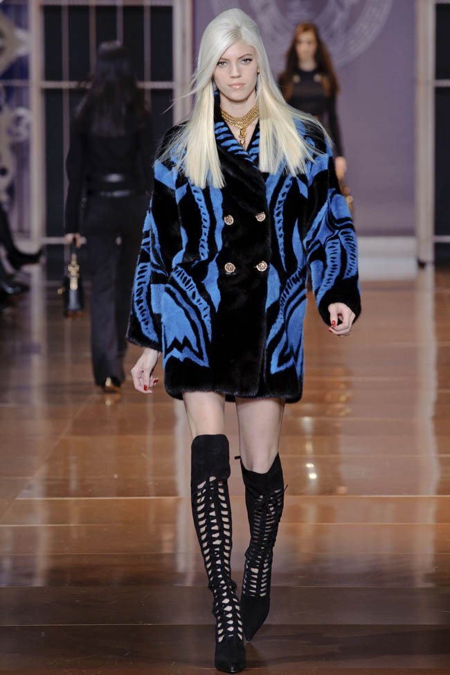 versace-fall-winter-2014-show27.jpg