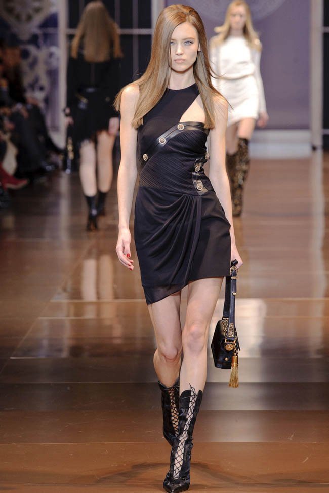 versace-fall-winter-2014-show38.jpg