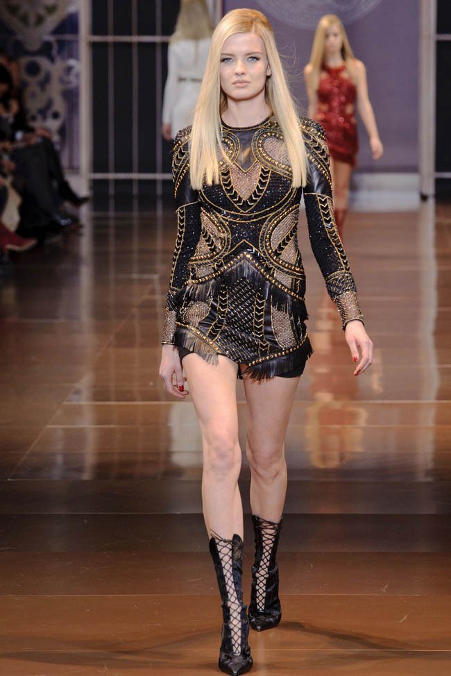 versace-fall-winter-2014-show41.jpg