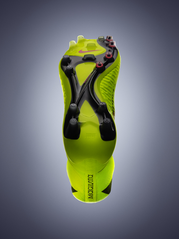 NIKE_MAGISTA_VOLT_HYPERPUNCH_4_27855.jpg