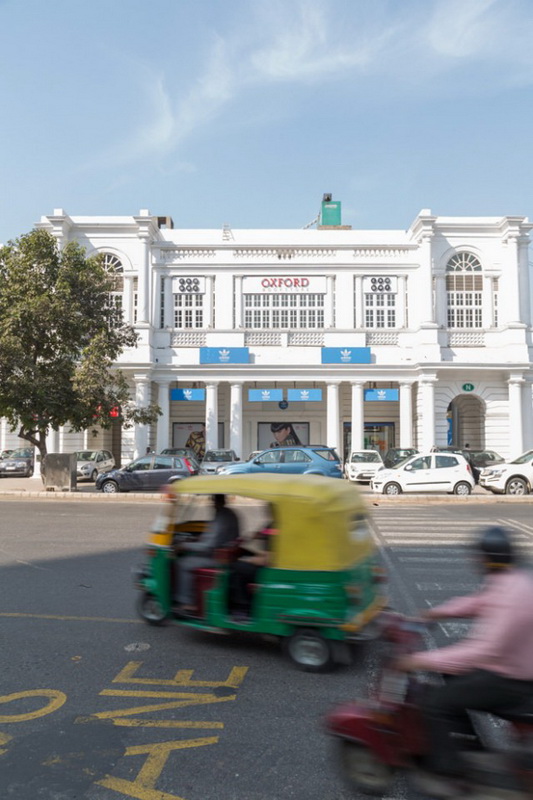 Oxford-Bookstore-in-New-Delhi2-640x1048.jpg