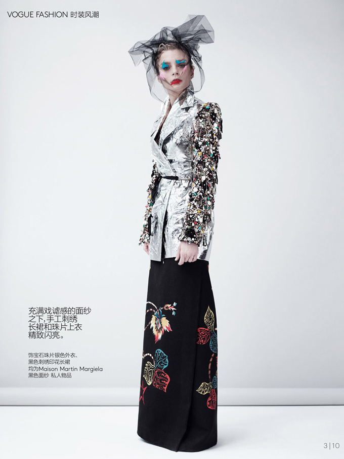 Jessica-Stam-Vogue-China-Collections-Willy-Vanderperre-03.jpg