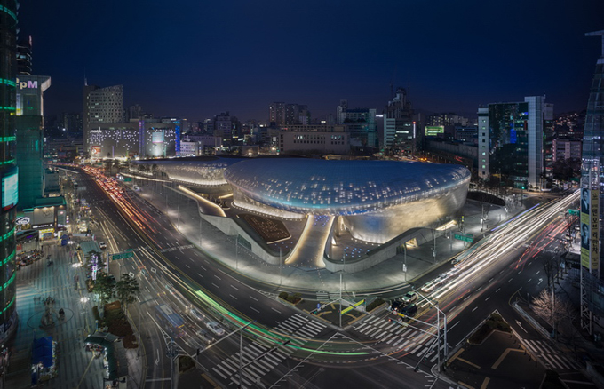 Dongdaemun-Plaza-Zaha-Hadid-17.jpg