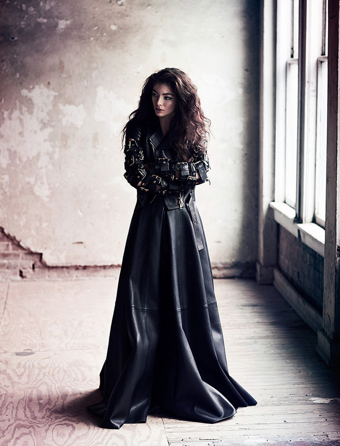 800x1048xlorde-chris-nicholls-photos1.jpg.pagespeed.ic.F-q6_ZF5Ea.jpg