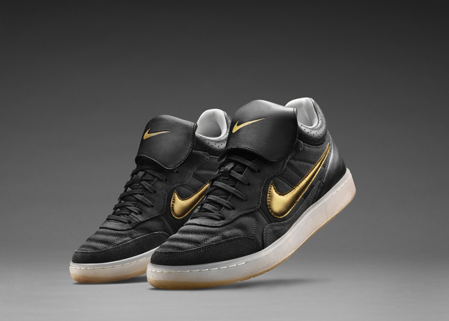 Su14_NSW_NikeFC_Tiempo_Black_Gold_03_28878.jpg