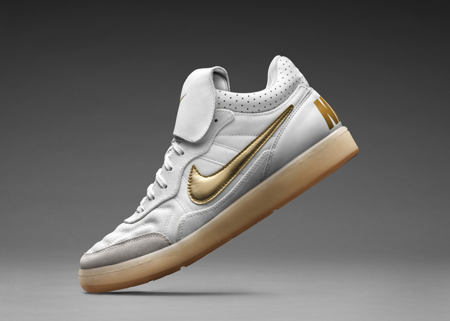 Su14_NSW_NikeFC_Tiempo_White_Gold_02_28884.jpg