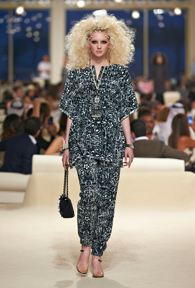 chanel-cruise-2015-show-photos-11.jpg