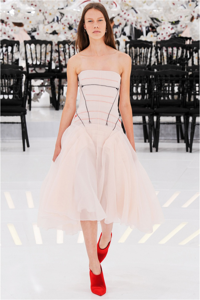 dior-2014-fall-haute-couture-show-photos62.jpg