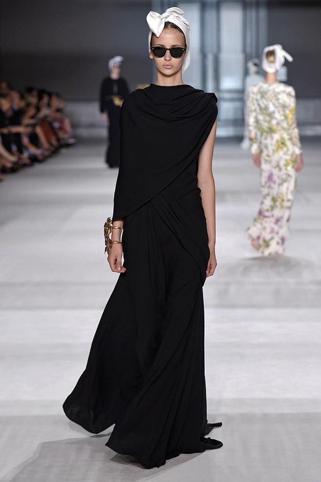 giambattista-valli-fall-2014-haute-couture-show34.jpg