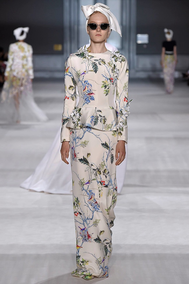 giambattista-valli-fall-2014-haute-couture-show38.jpg