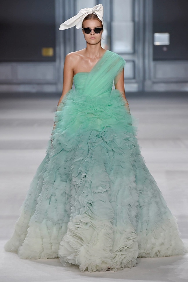 giambattista-valli-fall-2014-haute-couture-show42.jpg