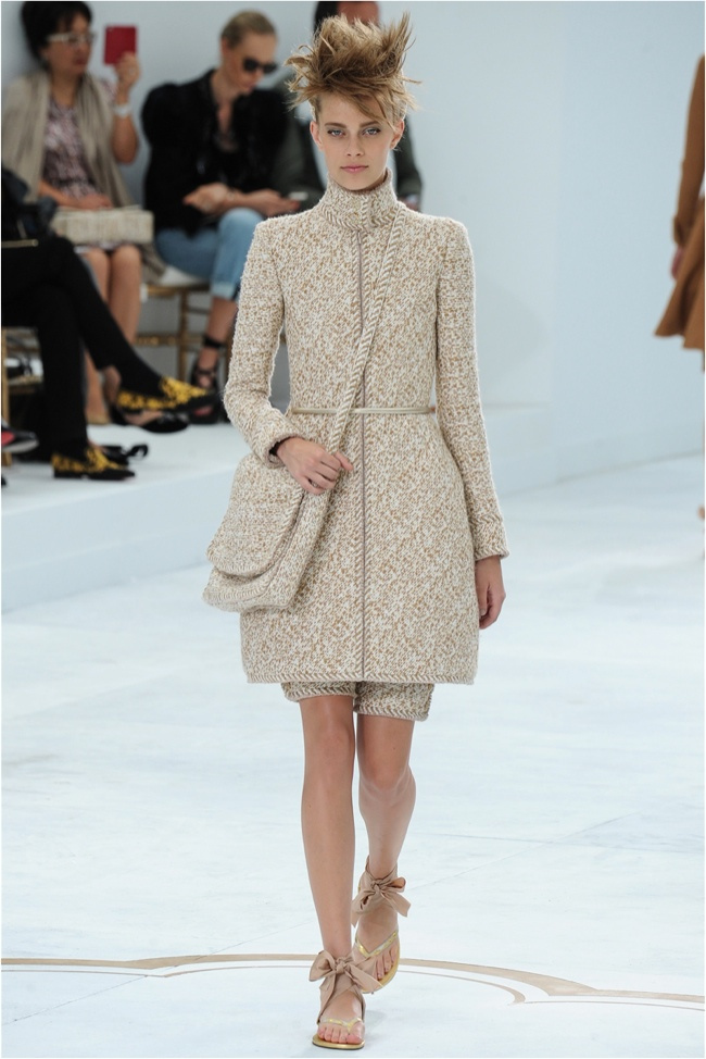 chanel-haute-couture-2014-fall-show10.jpg