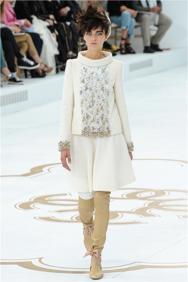 chanel-haute-couture-2014-fall-show2.jpg