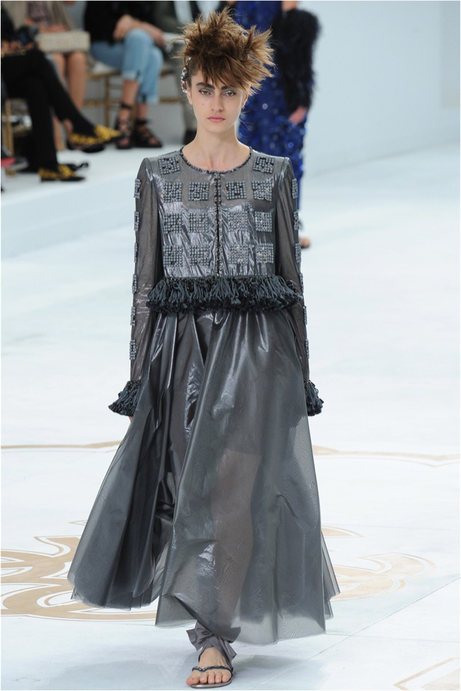 chanel-haute-couture-2014-fall-show30.jpg