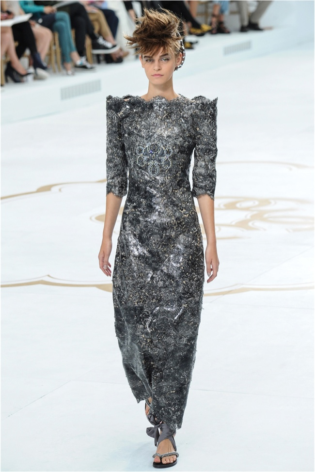 chanel-haute-couture-2014-fall-show33.jpg