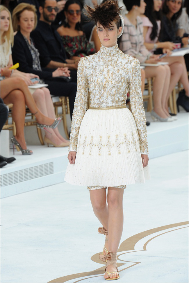 chanel-haute-couture-2014-fall-show39.jpg