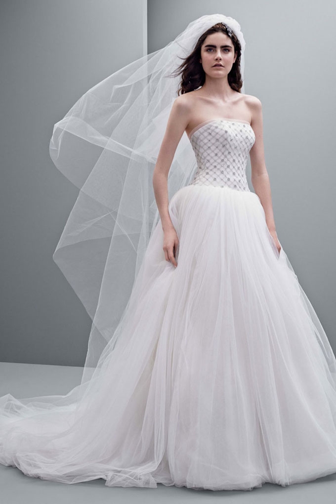 vera-wang-fall-2014-bridal-dresses3.jpg