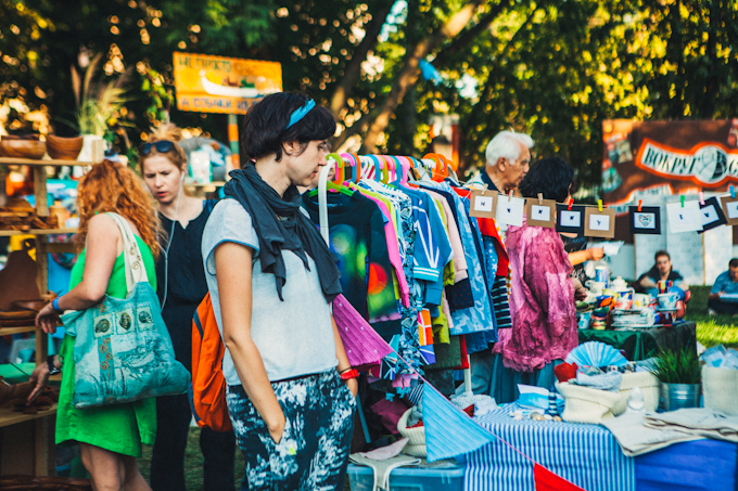 2014-07-26-MoreAmore-etoday-25.jpg