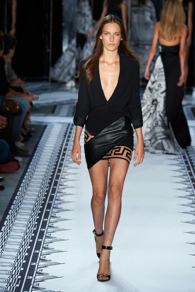 versus-versace-2015-spring-summer-runway-show33.jpg